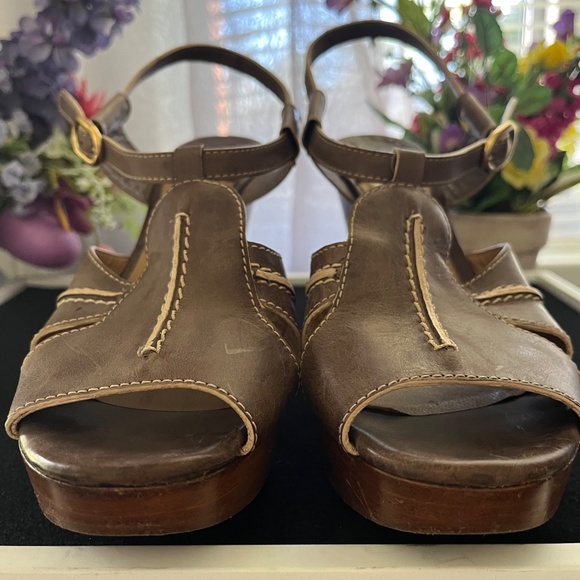 Chloe Platform Shoe with Wooden Wedge Heel.  Brown Size 38 - Picture 7 of 8